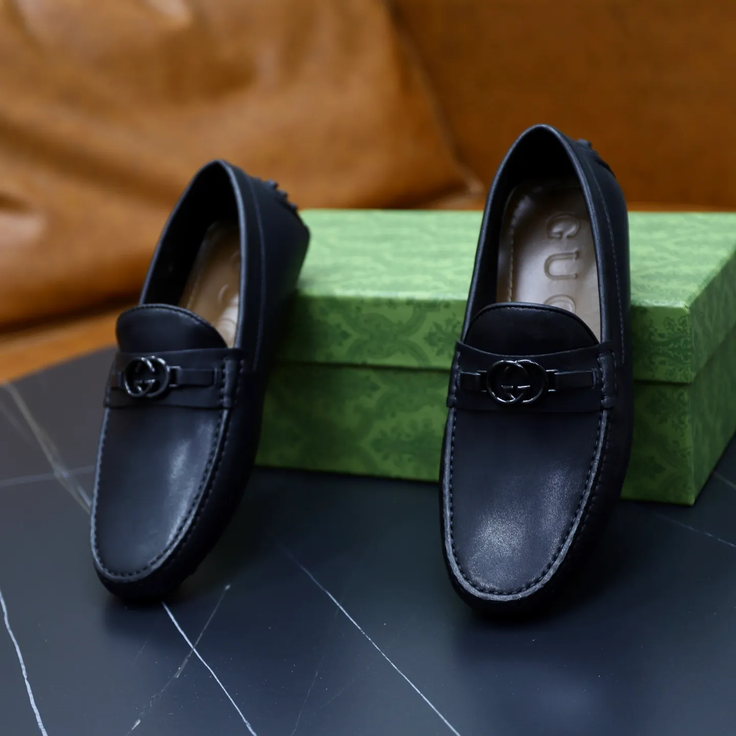 Ex-factory price: 460💰[GUCCI] Gucci ⚠️High-end men’s driving and pedal series ⚠️38-44 (customized for 45) ⚠️All original cowhide leather! Thick and soft! Made entirely of calfskin lining! Rubber sheet anti-slip beanie sole! Three-dimensional package technology! Fashionable and classic! Handicrafts! Original high quality! Feel free to compare!
